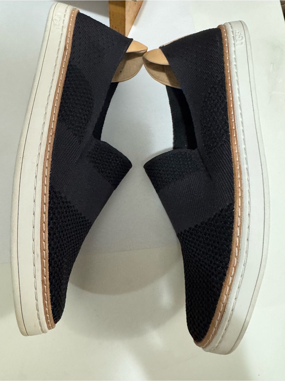UGG Men’s Black Knit Slip-On Loafers - Picture 3 of 5